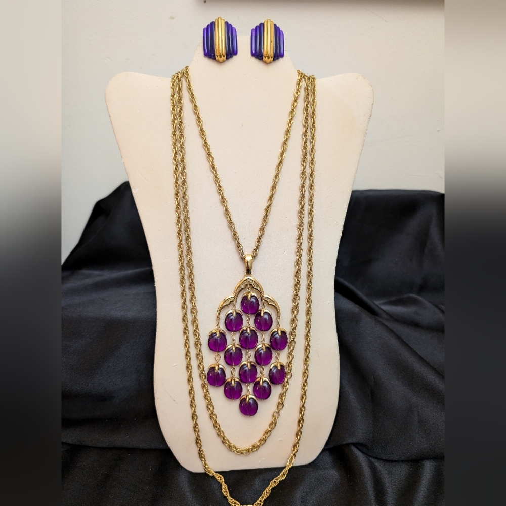 #26. SPECTACULAR! Crown Trifari Albert Phillips Gold Tone Waterfall Necklace!